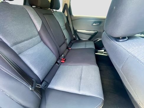 Used 2023 Nissan Rogue SV FWD image 25