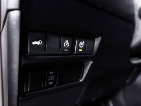 Used 2024 Nissan Armada Platinum w/ Captain's Chairs Package image 30