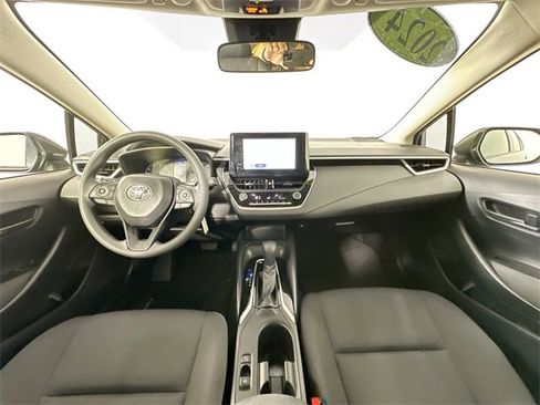 Used 2024 Toyota Corolla LE image 3