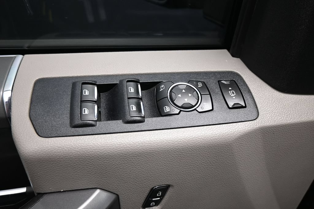 Used 2018 Ford F250 XLT w/ XLT Premium Package AWD/4WD image 13