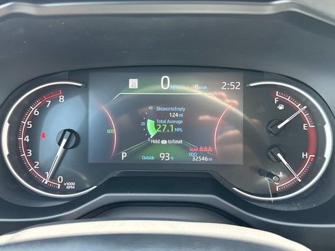 Used 2025 Toyota RAV4 LE AWD/4WD image 32