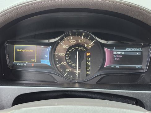 Used 2011 Lincoln MKX 2WD w/ 102A Rapid Spec Order Code image 25