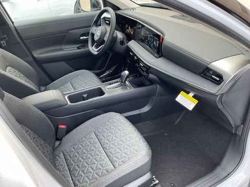 New 2026 Nissan Kicks SV w/ SV Premium Package image 19