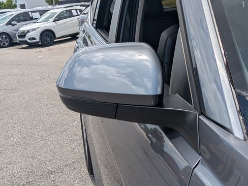 Used 2019 Volkswagen Atlas SE w/ Panoramic Sunroof Package FWD image 12