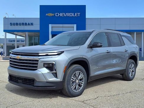 New 2026 Chevrolet Traverse LT w/ Driver Confidence Package AWD/4WD image 1