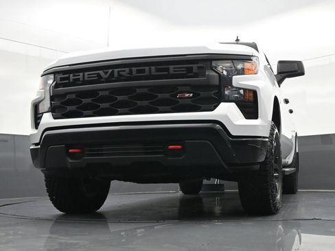 Used 2025 Chevrolet Silverado 1500 Custom Trail Boss AWD/4WD image 30