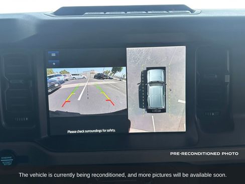 Used 2024 Ford Bronco Wildtrak image 17