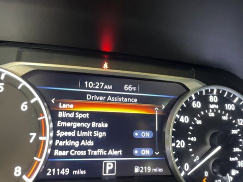 Certified 2024 Nissan Sentra SR w/ SR Premium Package FWD image 13