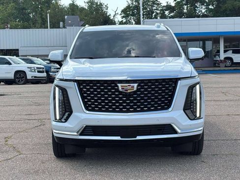 Used 2026 Cadillac Escalade ESV Luxury w/ Touring Package AWD/4WD image 33