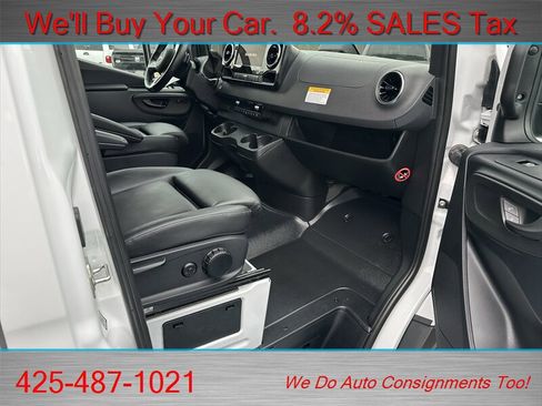 Used 2025 Mercedes-Benz Sprinter 2500 image 12