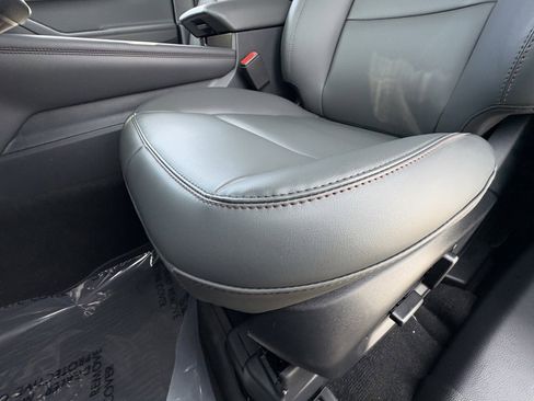 New 2026 Ford Explorer Active w/ Active Comfort Package image 36