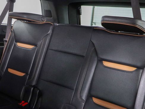 Used 2023 GMC Yukon XL AT4 image 29