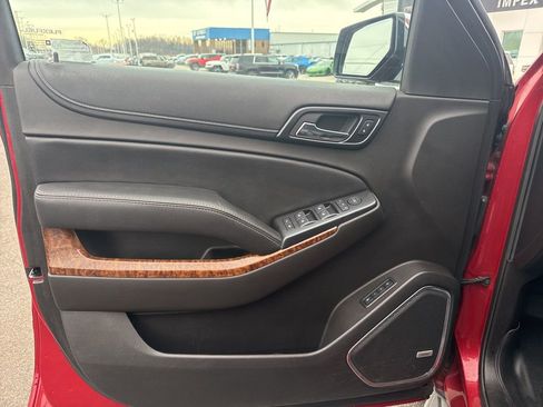 Used 2015 Chevrolet Suburban LTZ image 32