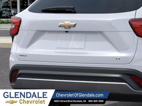 New 2026 Chevrolet Trax LT FWD image 14