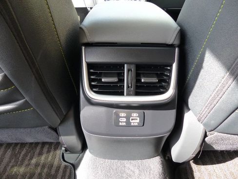 Used 2025 Subaru Outback Onyx Edition AWD/4WD image 38