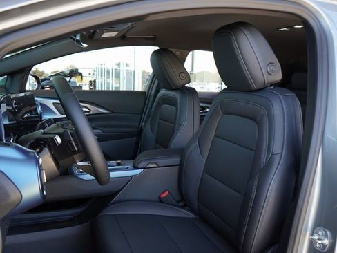 New 2026 Chevrolet Equinox EV LT image 20