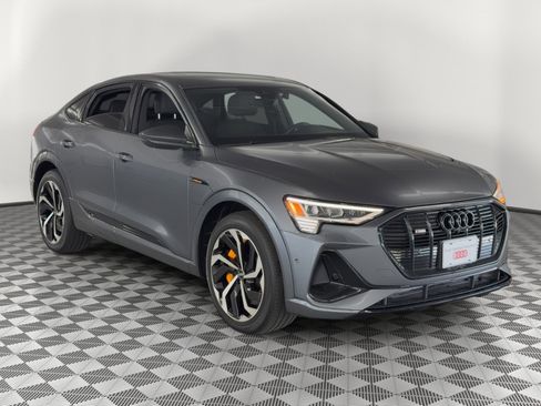 Used 2023 Audi e-tron Premium Plus w/ Premium Plus Package image 7