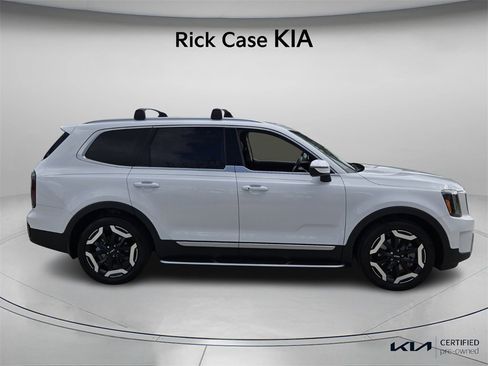 Certified 2024 Kia Telluride EX image 4