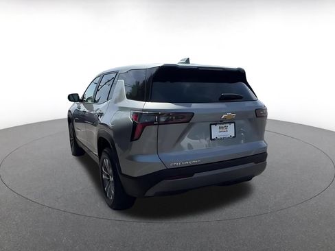 Used 2025 Chevrolet Equinox LT AWD/4WD image 10