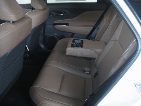 New 2025 Toyota Crown Signia image 19