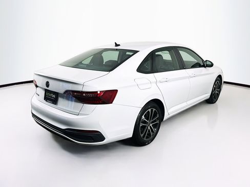 Used 2023 Volkswagen Jetta Sport image 9