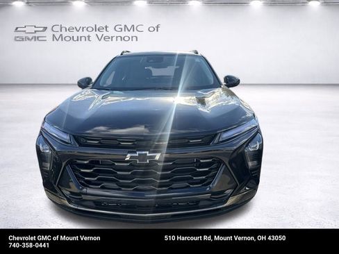 New 2026 Chevrolet Trax ACTIV w/ Driver Confidence Package FWD image 2