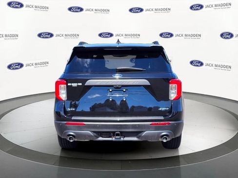 Certified 2023 Ford Explorer XLT w/ Equipment Group 202A AWD/4WD image 4