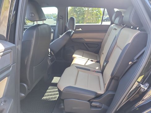 Used 2023 Volkswagen Atlas Cross Sport SE image 15