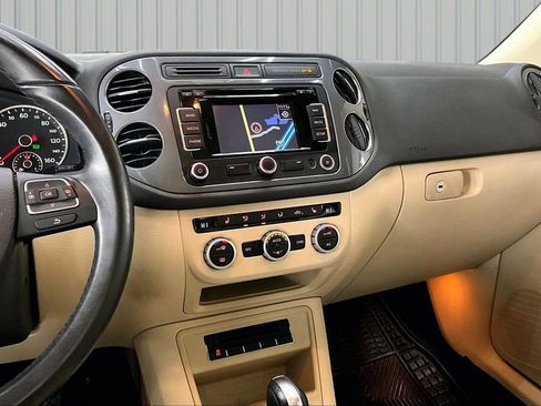 Used 2013 Volkswagen Tiguan SEL image 9