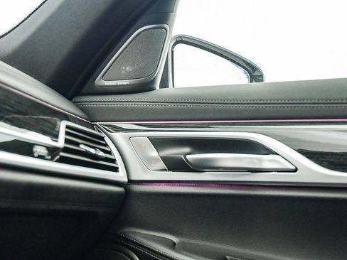 Certified 2022 BMW 740i w/ M Sport Package image 31