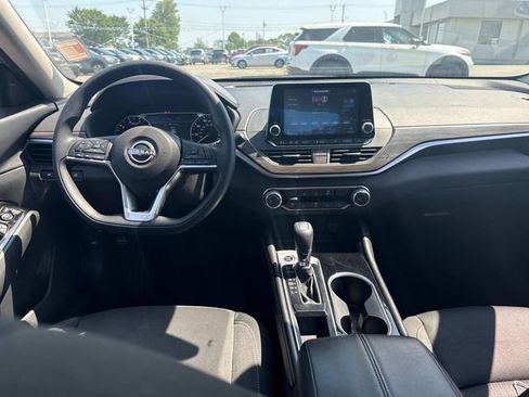 Used 2023 Nissan Altima 2.5 SV image 13
