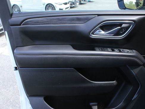 Used 2021 GMC Yukon SLT image 9