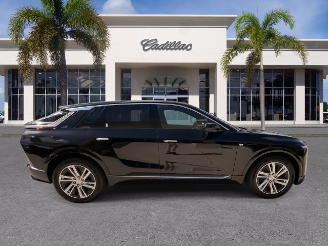 Used 2024 Cadillac Lyriq Tech w/ Driver Assist Package AWD/4WD image 16