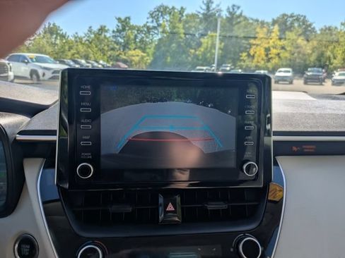 Used 2020 Toyota Corolla LE w/ LE Convenience Package FWD image 26