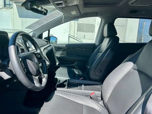 Used 2023 Honda Odyssey Touring image 10