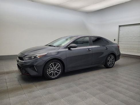 Used 2023 Kia Forte GT-Line FWD image 2