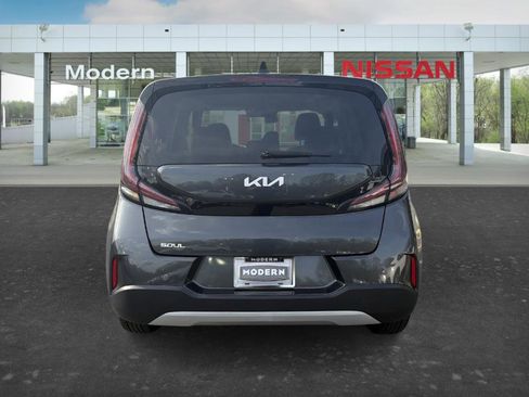 Used 2024 Kia Soul LX image 4