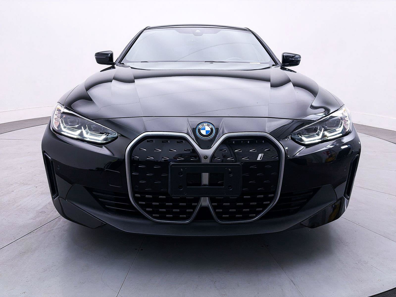 Used 2023 BMW i4 eDrive35 w/ Premium Package RWD image 1