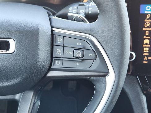 New 2026 Jeep Grand Cherokee Altitude image 27