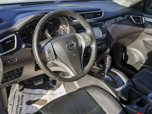 Used 2016 Nissan Rogue SL w/ SL Premium Package image 10
