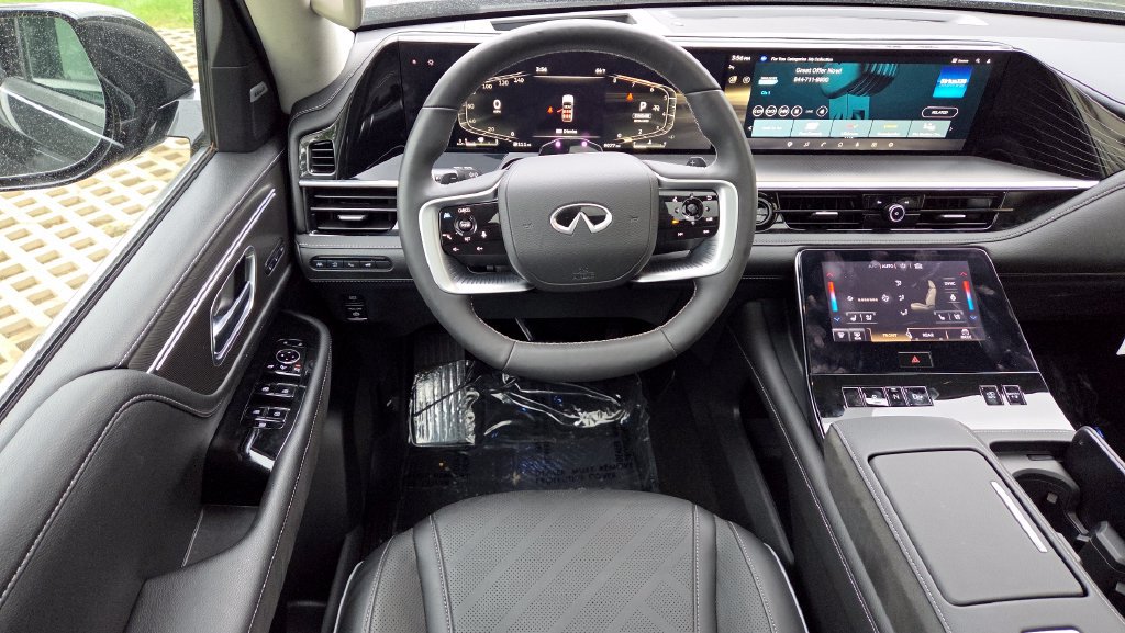Certified 2025 INFINITI QX80 Luxe w/ Cargo Package RWD image 22