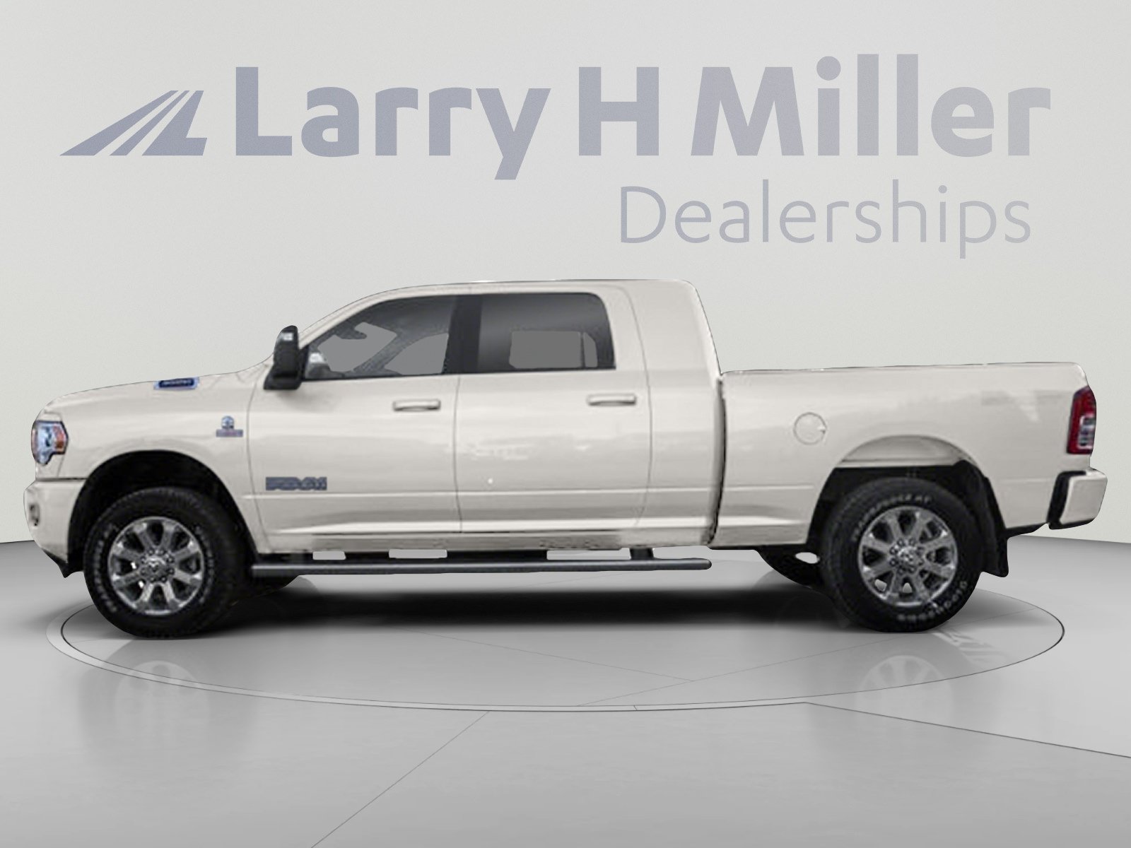 Used 2023 RAM 3500 Laramie AWD/4WD image 2