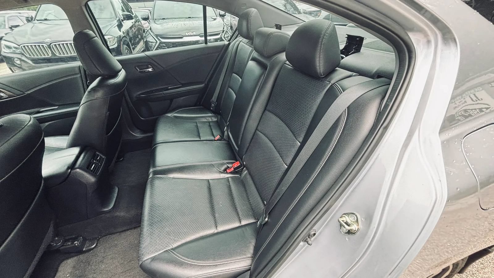 Used 2017 Honda Accord EX-L image 10