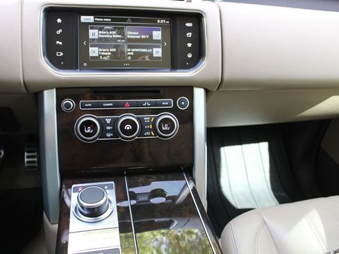 Used 2016 Land Rover Range Rover Supercharged AWD/4WD image 43