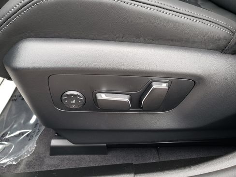 New 2027 BMW M5 w/ Carbon Package AWD/4WD image 21