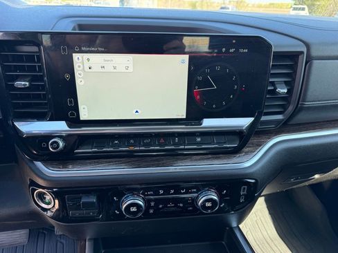 Used 2022 GMC Sierra 1500 Elevation w/ LPO, Elevation Black Package AWD/4WD image 8
