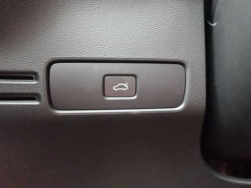 New 2026 Volvo XC40 B5 Ultra w/ Protection Package Premier AWD/4WD image 27