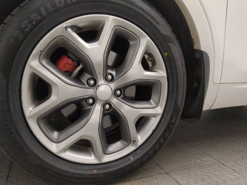 Used 2016 Kia Sorento SX image 31