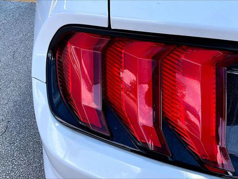 Used 2020 Ford Mustang GT Premium RWD image 29