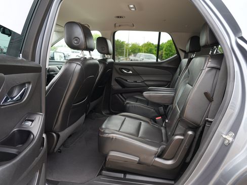 Used 2019 Chevrolet Traverse LT w/ LT Premium Package AWD/4WD image 20